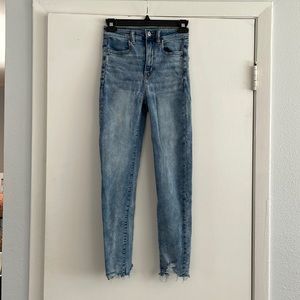 Women’s American Eagle High Waisted Skinny jeans